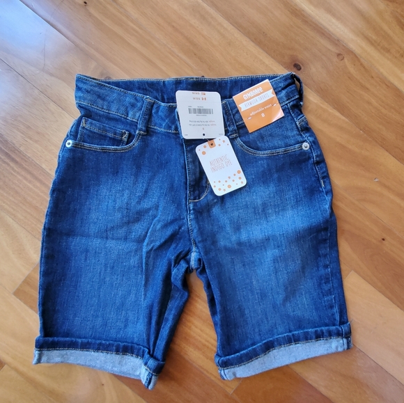 GYMBOREE - Picture 4 of 4